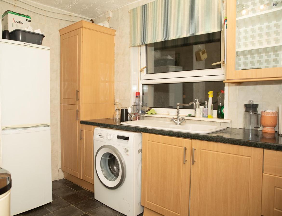 Stunning 2Nd Floor 2 Bedroom Massionette Apartment Glasgow Bagian luar foto